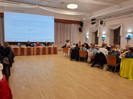 52e9f542-ecbf-419d-86d7-e4a82e248904